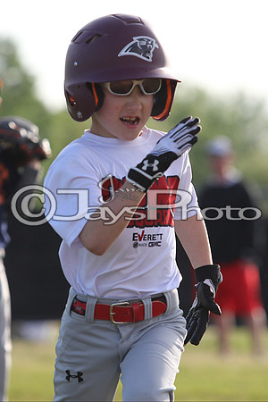Bomb Squad vs Tigers 6-7 year old (Pitching Machine) 4-27-2015 (©Justin Manning) JWM_0139
