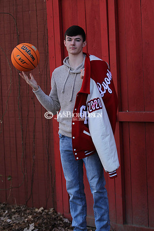 Brayden Lyons senior pictures 12-23-19_0032