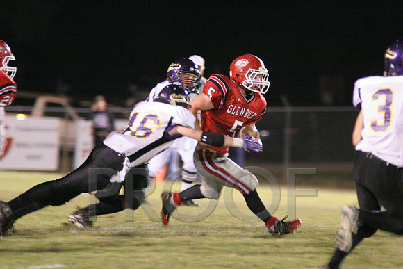 Jr. RB Dylan Ray sheds tackles.JPG