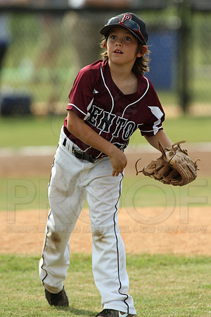 Benton-Midkiff vs. Bryant-Griffin 8 year old (Cal Ripken) 7-20-2014 (©Justin Manning) JWM_076
